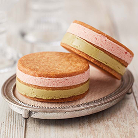 ダブルクリームサンド ピスタチオ&ストロベリー
